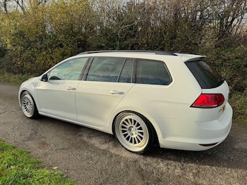 Used Volkswagen Golf 2015 for sale - 76539179: Photo