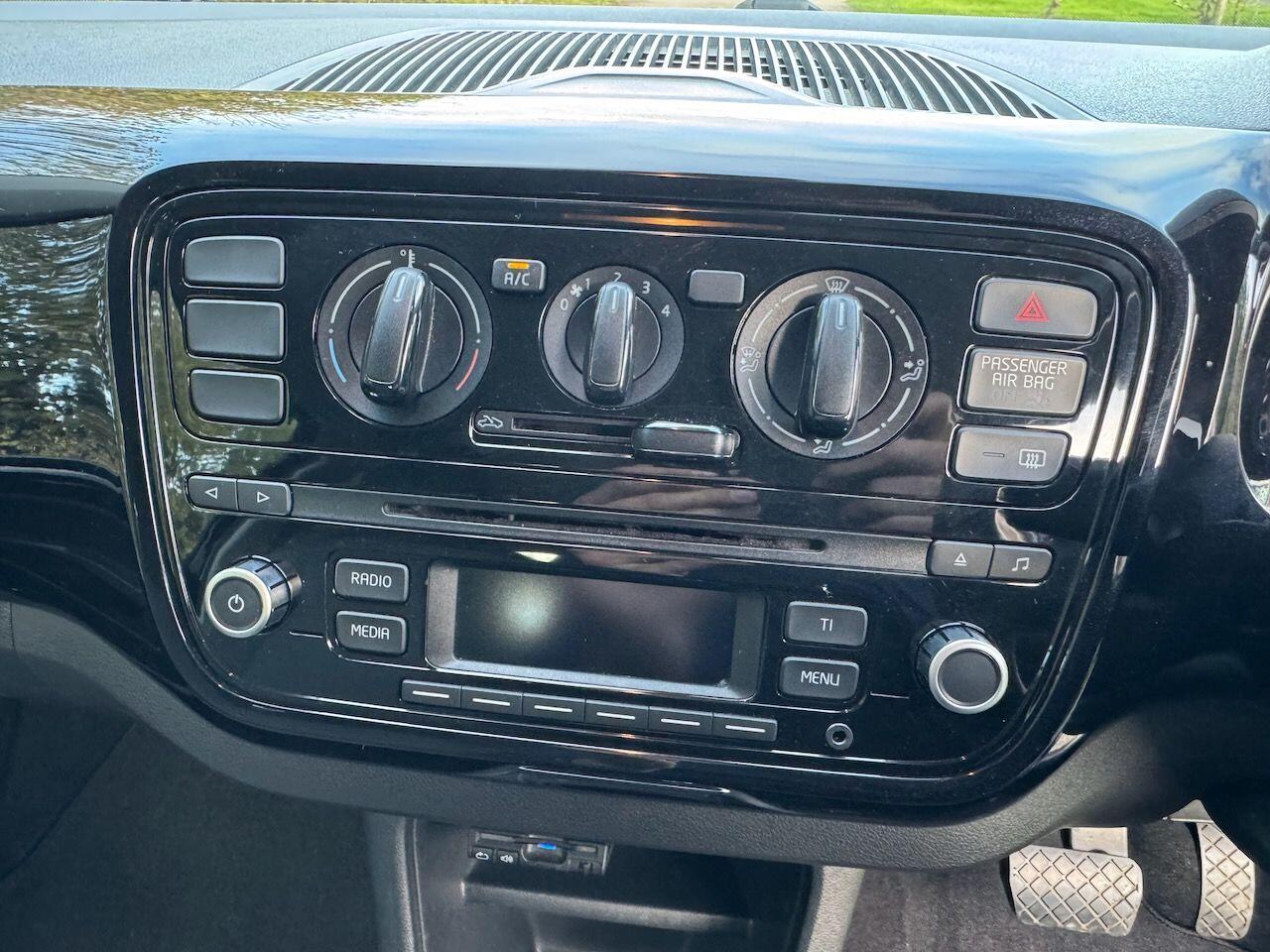 Used Volkswagen up! for sale - 76388221: Photo 27