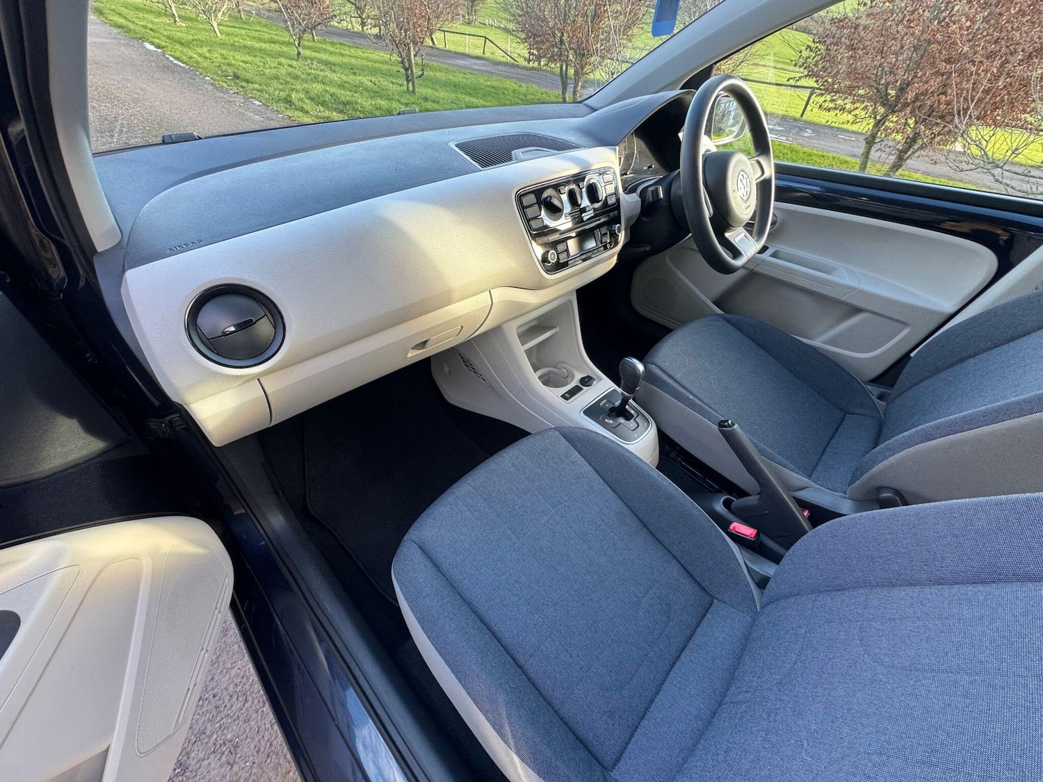 Used Volkswagen up! for sale - 77255198: Photo 19