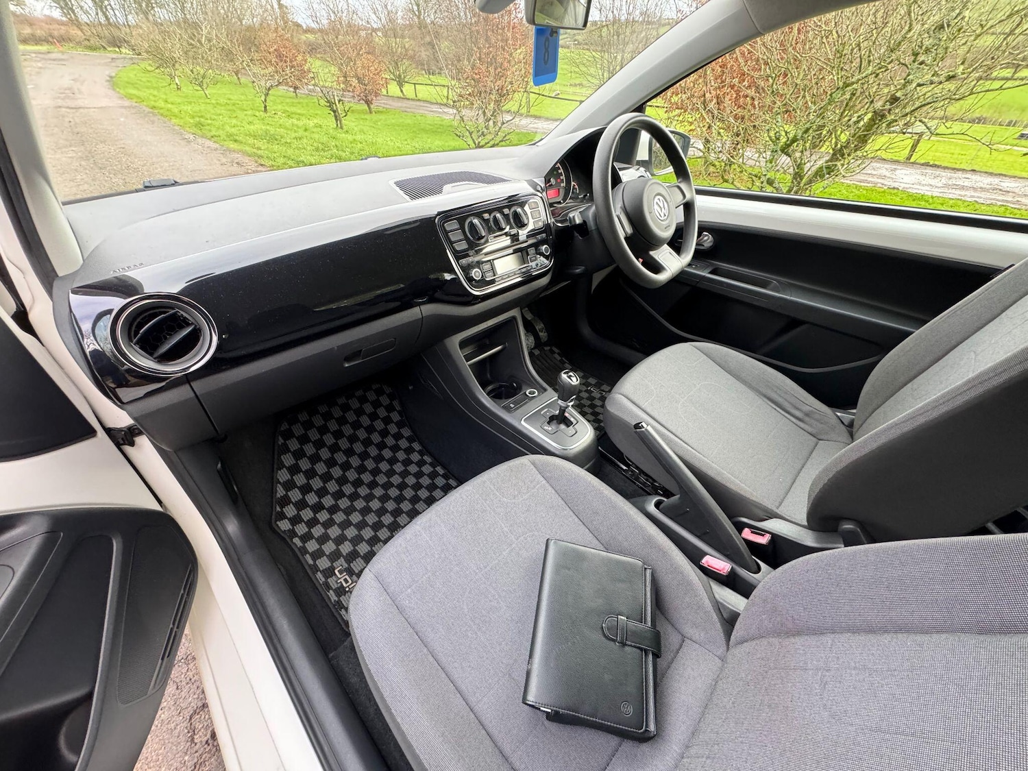 Used Volkswagen up! for sale - 77345287: Photo 19