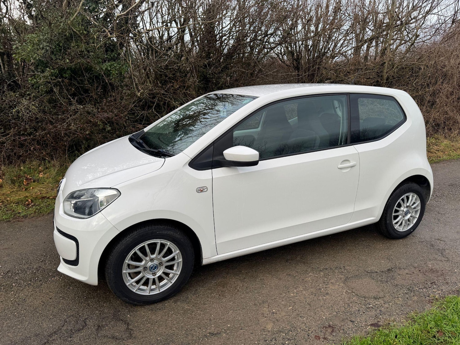 Used Volkswagen up! for sale - 77345287: Photo 2