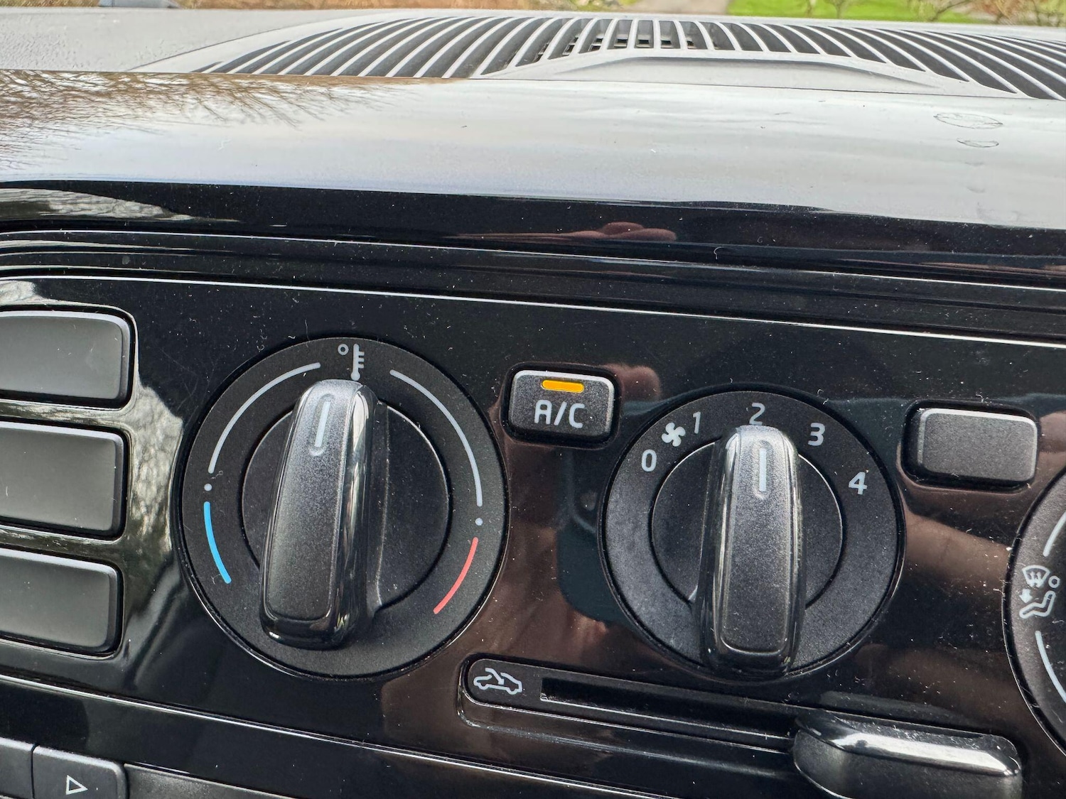 Used Volkswagen up! for sale - 77345287: Photo 25