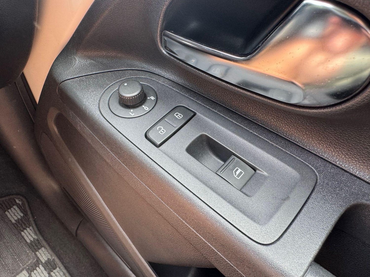 Used Volkswagen up! for sale - 76991838: Photo 28