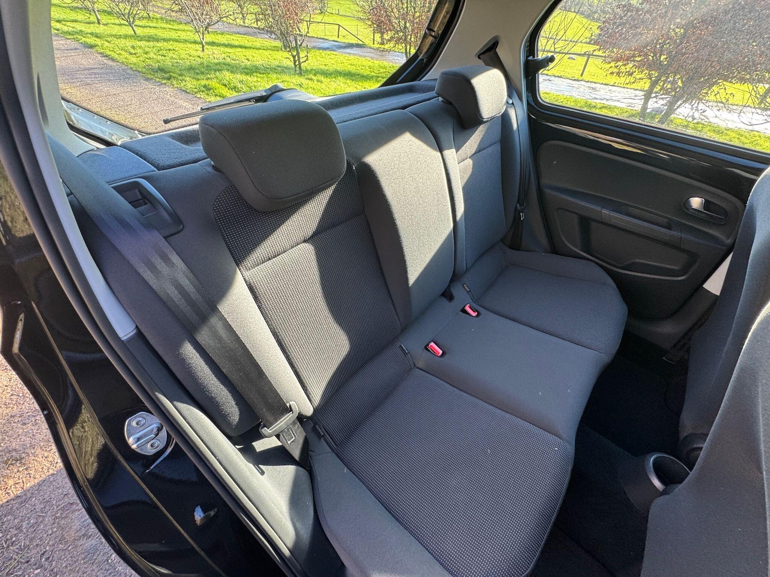 Used Volkswagen up! for sale - 77191992: Photo 24