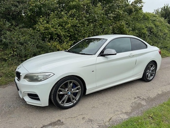 Used BMW 2 Series 2014 for sale - 75553203: Photo