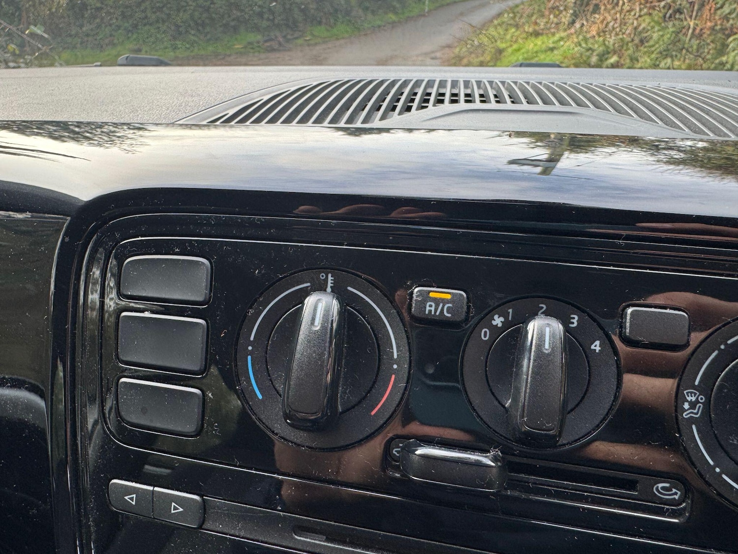 Used Volkswagen up! for sale - 77255217: Photo 28