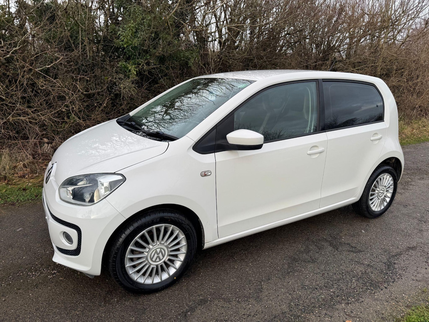 Used Volkswagen up! for sale - 77695665: Photo 2