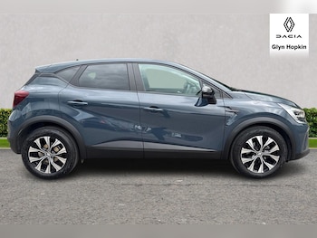 Used Renault Captur 2023 for sale - 75336894: Photo