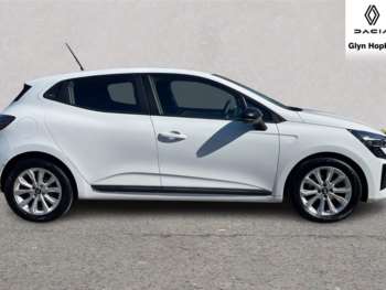 Used Renault Clio 2024 for sale - 74004987: Photo