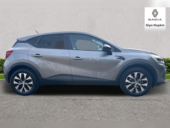 Used Renault Captur 2023 for sale - 75288500: Photo