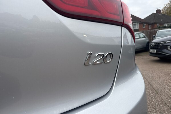 Used Hyundai i20 2018 for sale - 76299605: Photo 15
