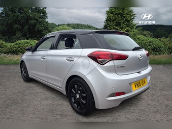 Used Hyundai i20 2018 for sale - 76299605: Photo