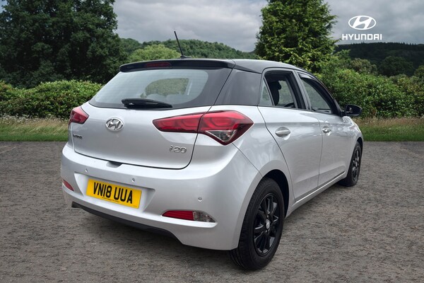 Used Hyundai i20 2018 for sale - 76299605: Photo 5