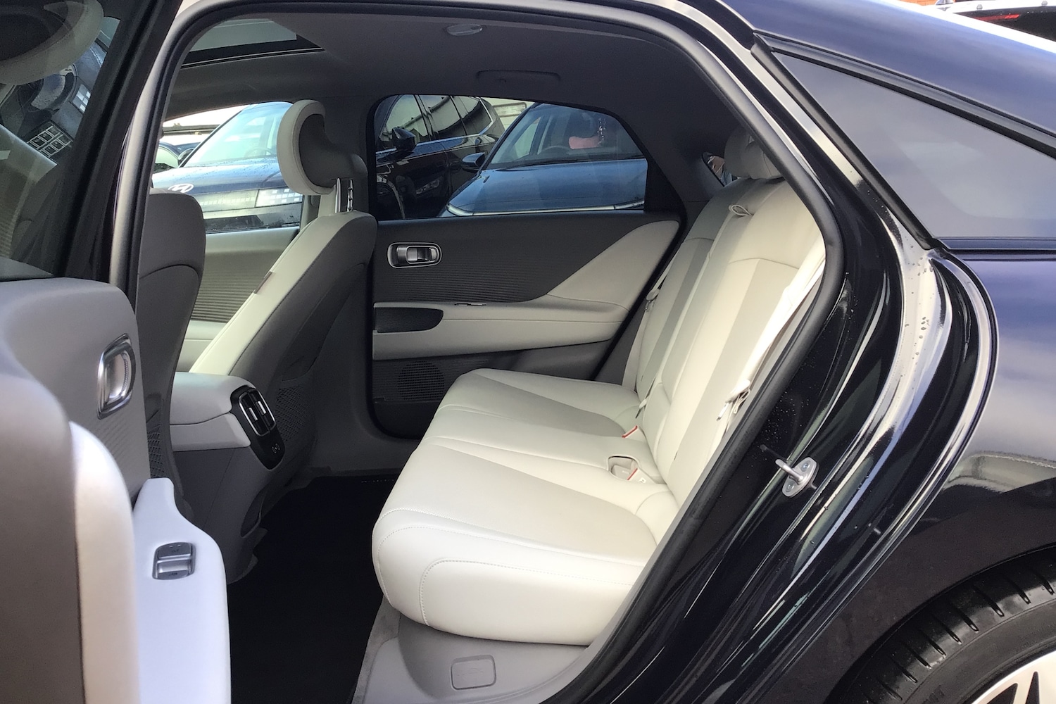 Used Hyundai IONIQ 6 2025 for sale - 77413563: Photo 12