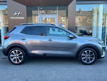 Used Kia Stonic 2023 for sale - 79429822: Photo