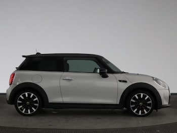 Used MINI Hatch 2021 for sale - 79429793: Photo