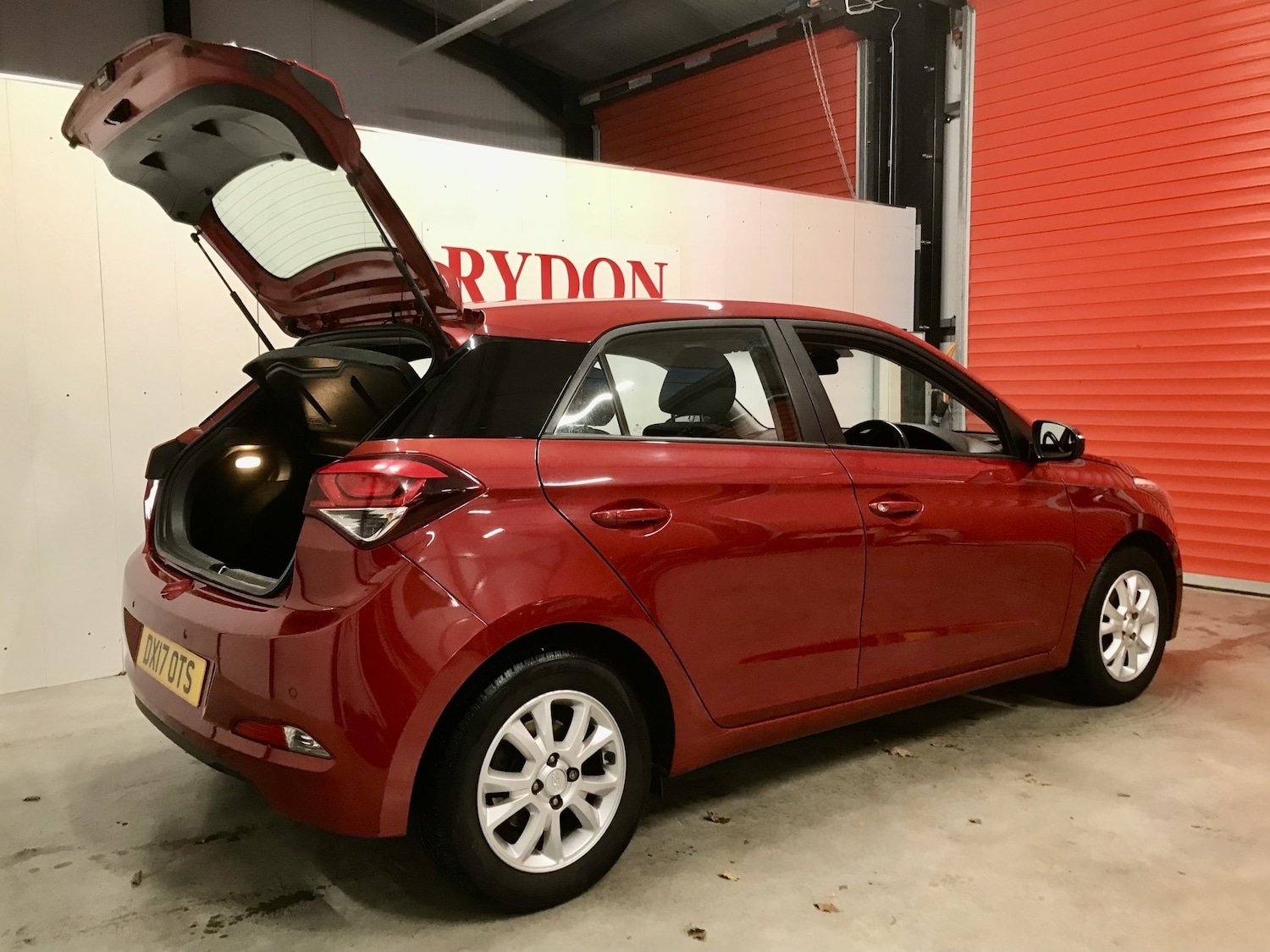Used Hyundai i20 2017 for sale - 76948596: Photo 4
