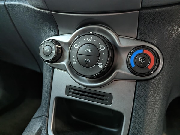 Used Ford Fiesta 2009 for sale - 66465946: Photo 13