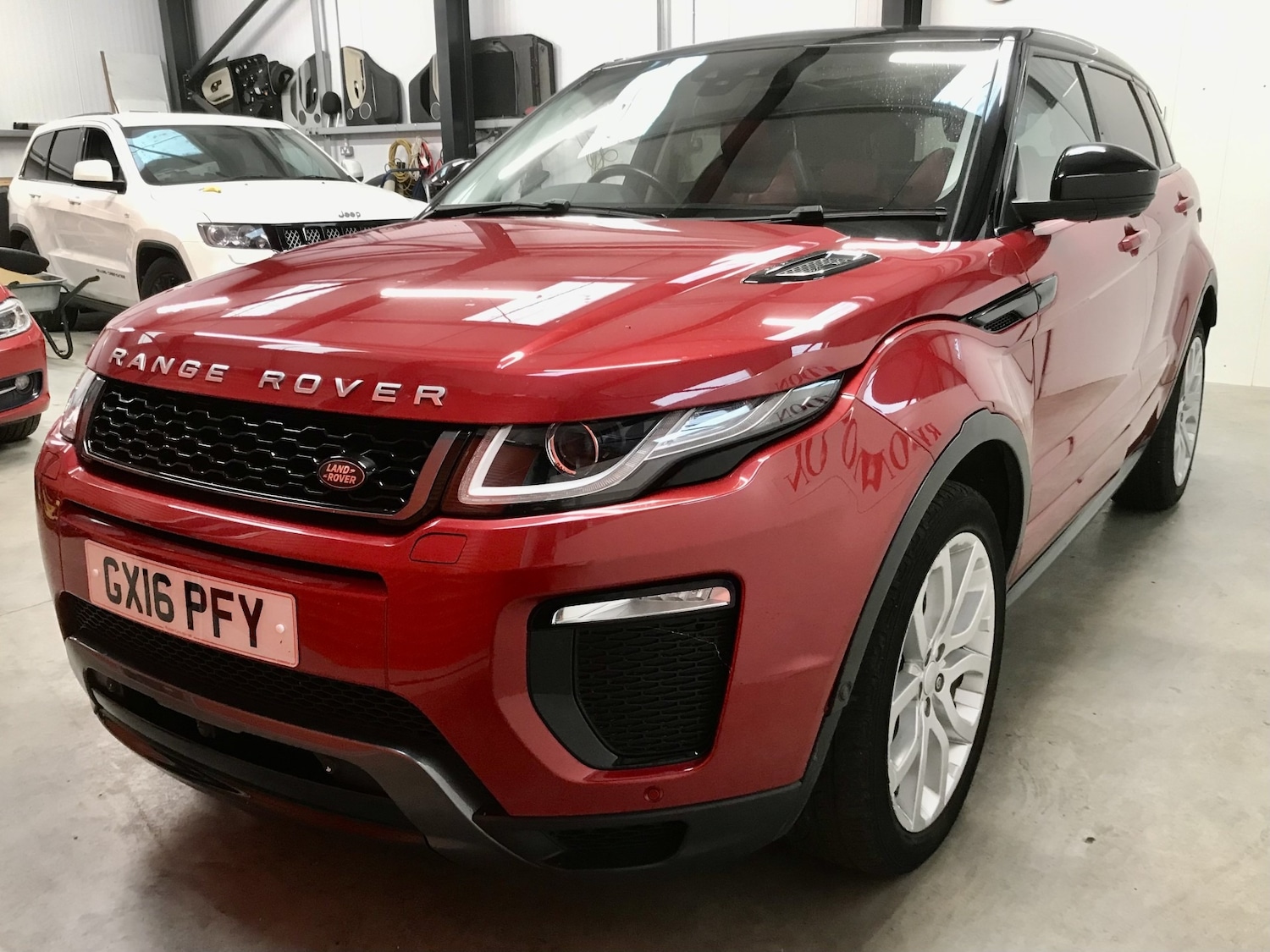 Used Land Rover Range Rover Evoque 2016 for sale - 76594632: Photo 2