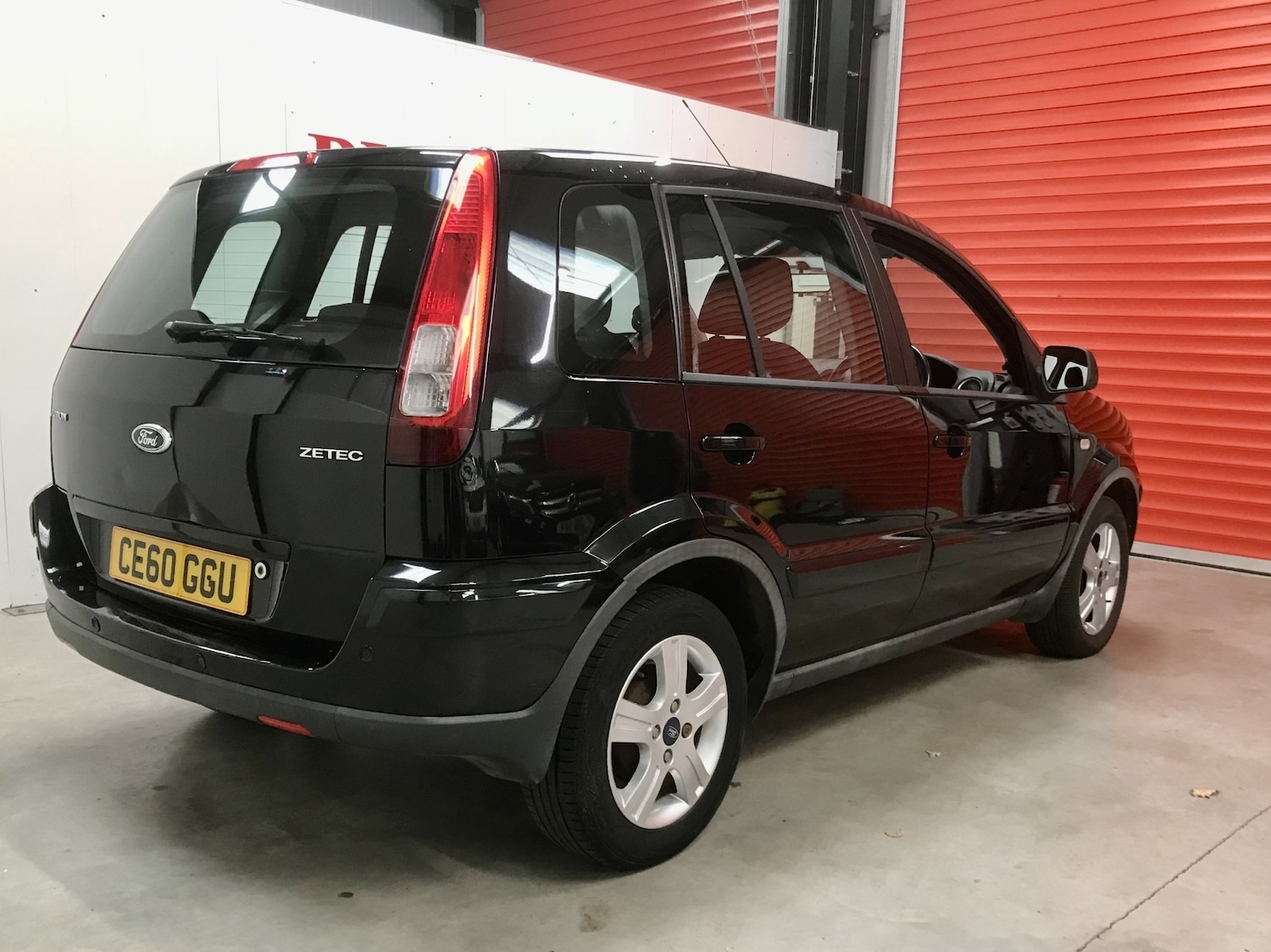 Used Ford Fusion 2010 for sale - 76693910: Photo 4