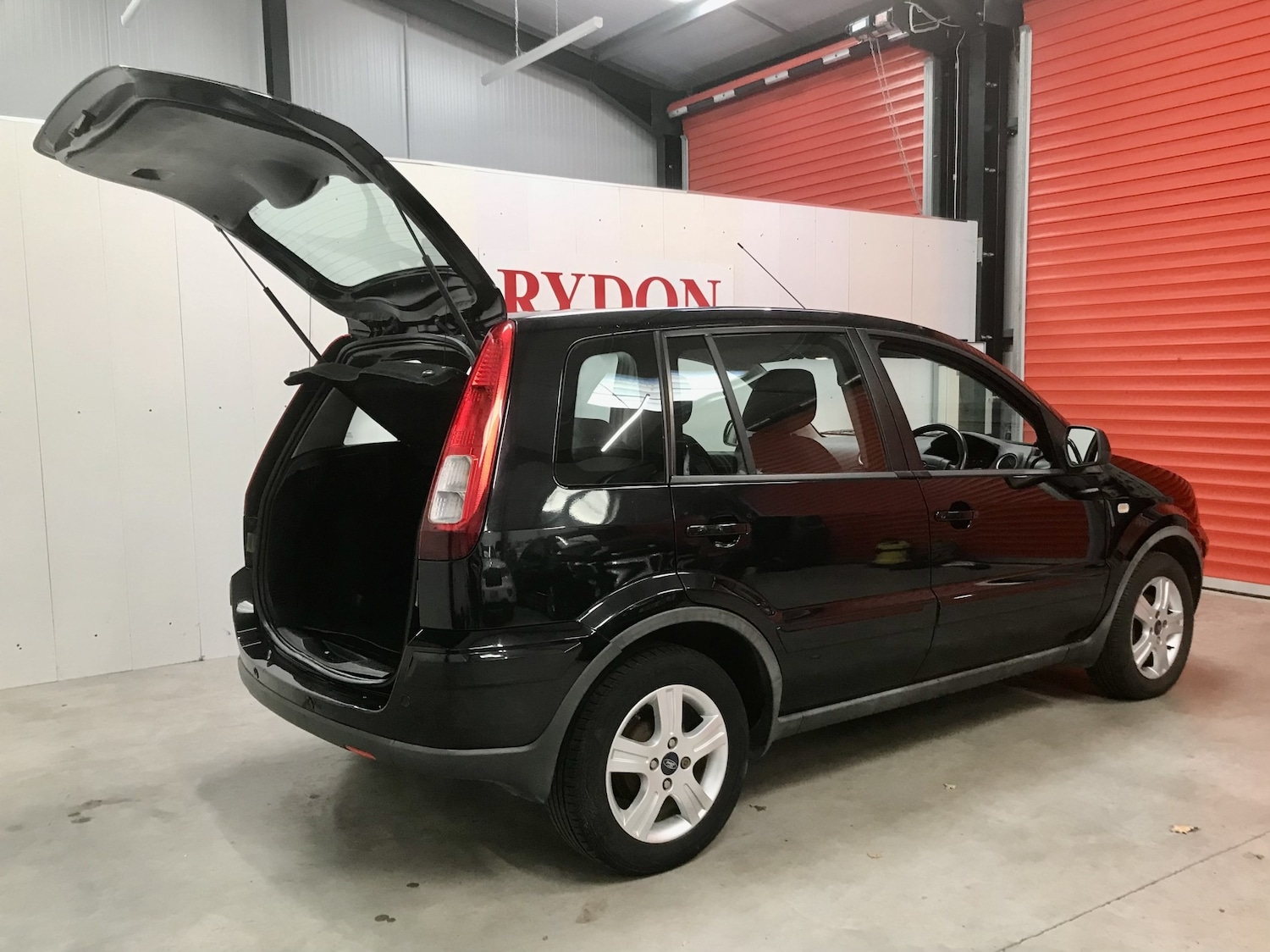 Used Ford Fusion 2010 for sale - 76693910: Photo 5