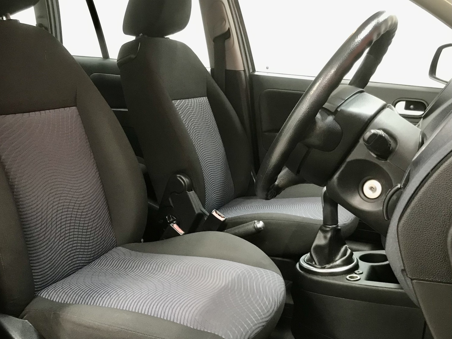 Used Ford Fusion 2010 for sale - 76693910: Photo 8