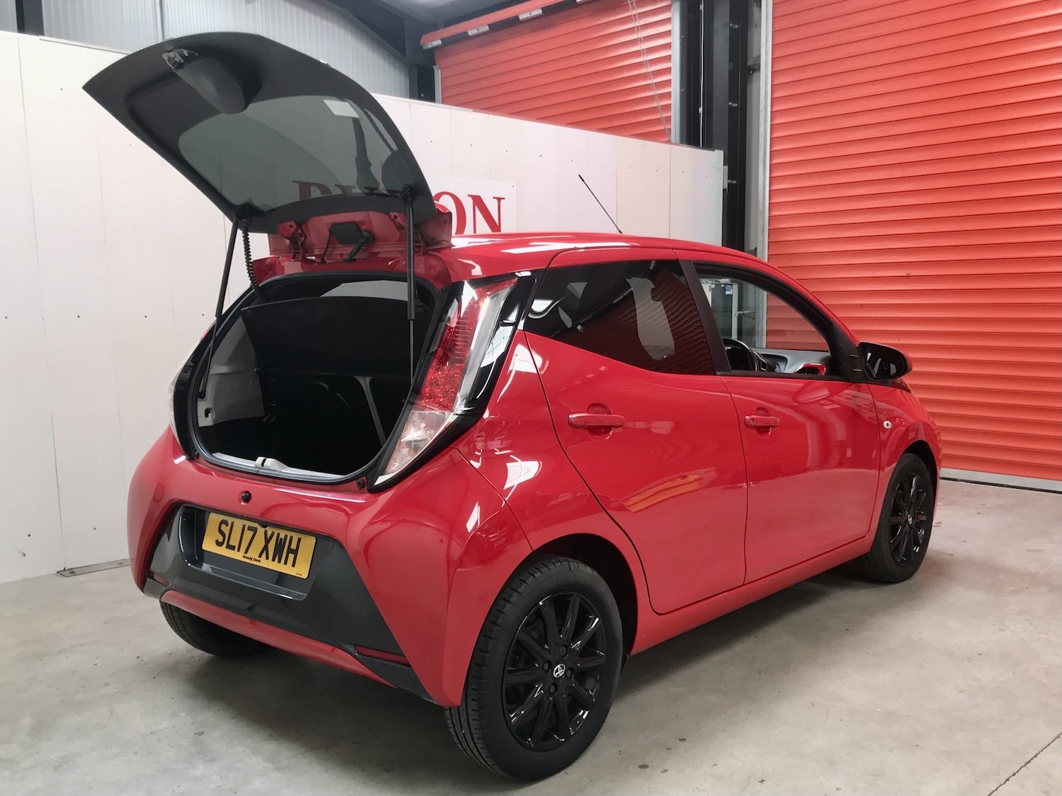 Used Toyota AYGO 2017 for sale - 78065381: Photo 4