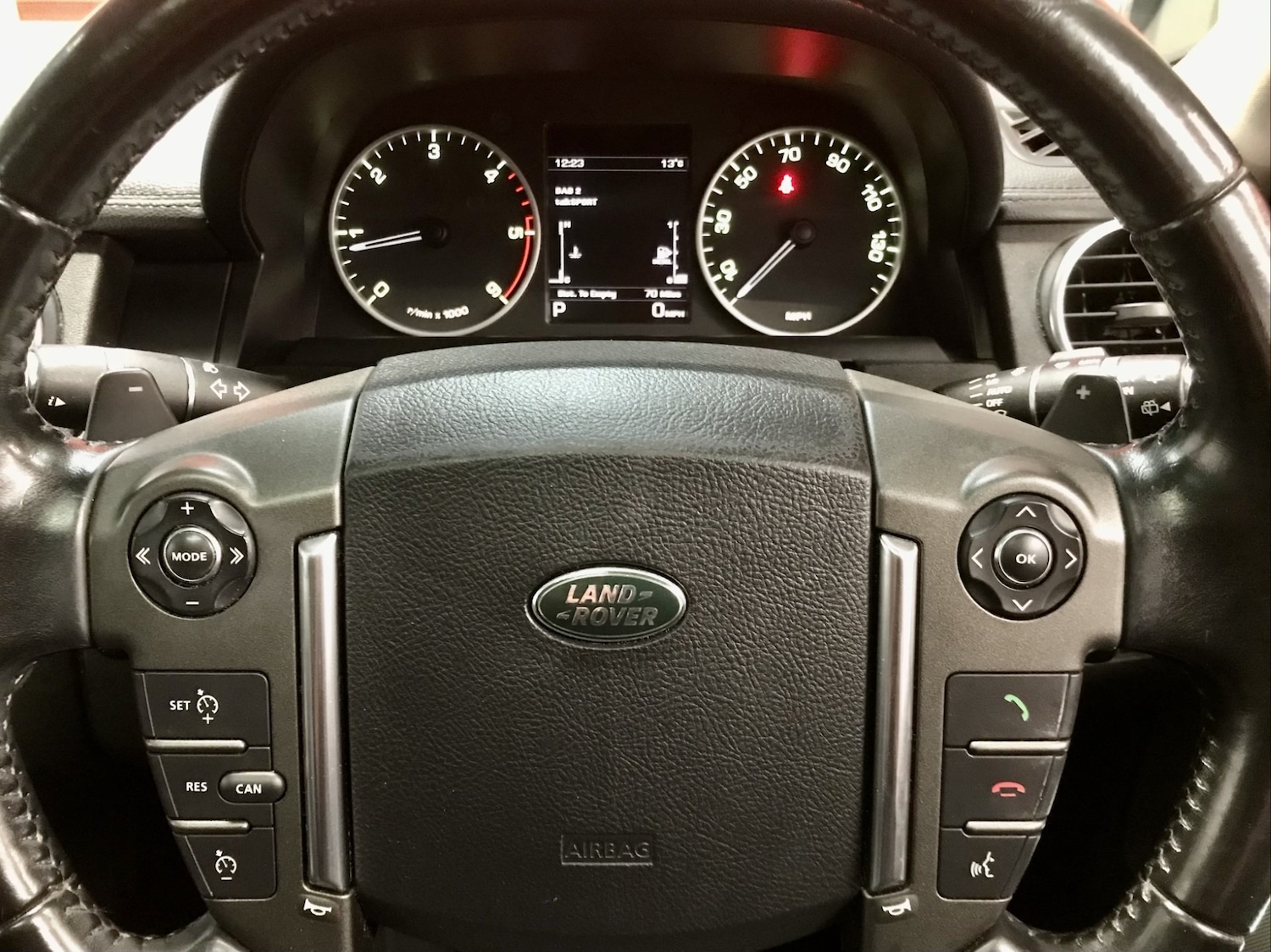 Used Land Rover Discovery 2014 for sale - 76853649: Photo 12