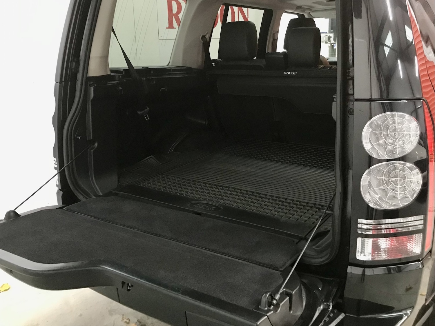 Used Land Rover Discovery 2014 for sale - 76853649: Photo 6