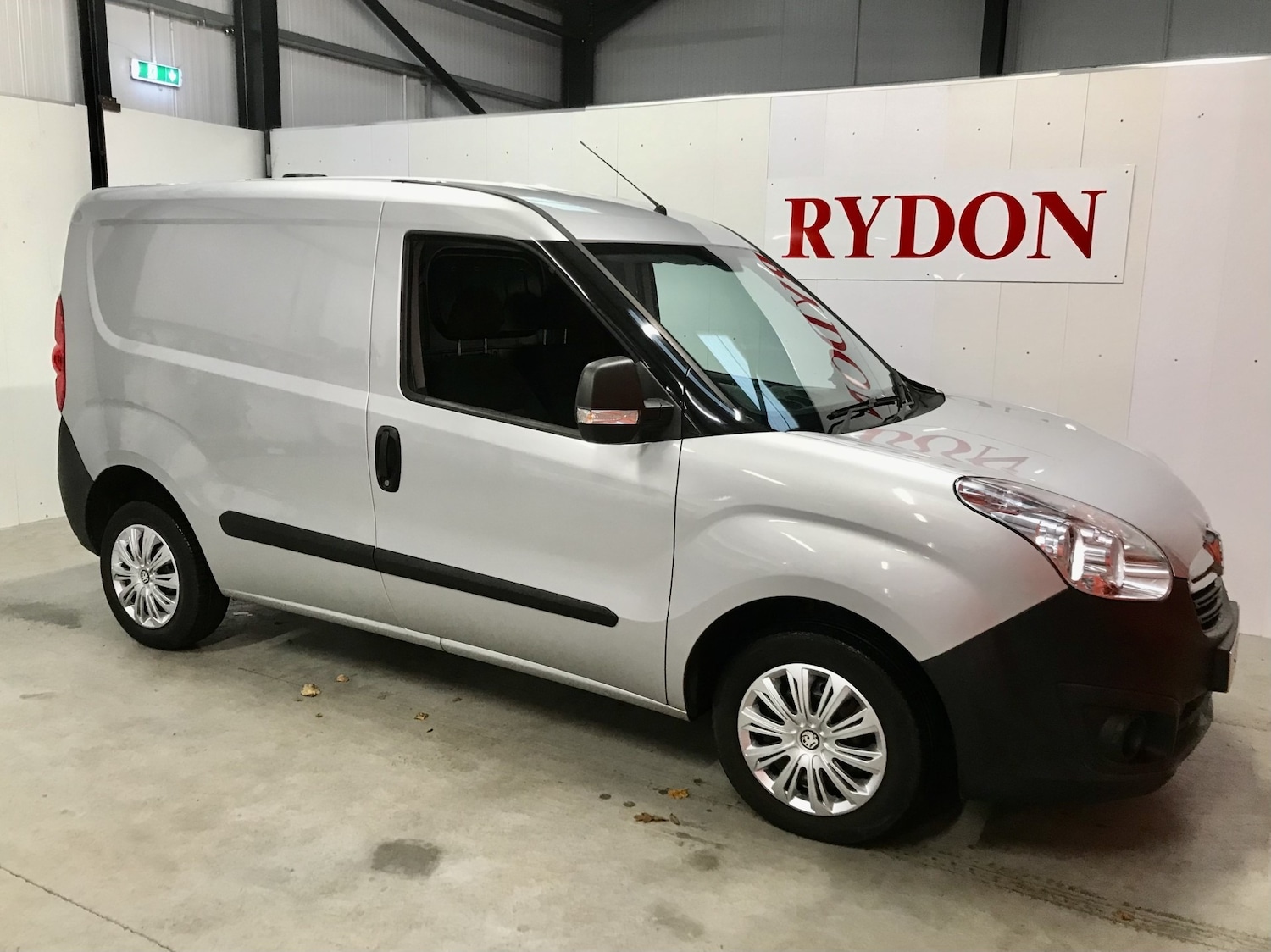 Used Vauxhall Combo 2017 for sale - 76544358: Photo 1