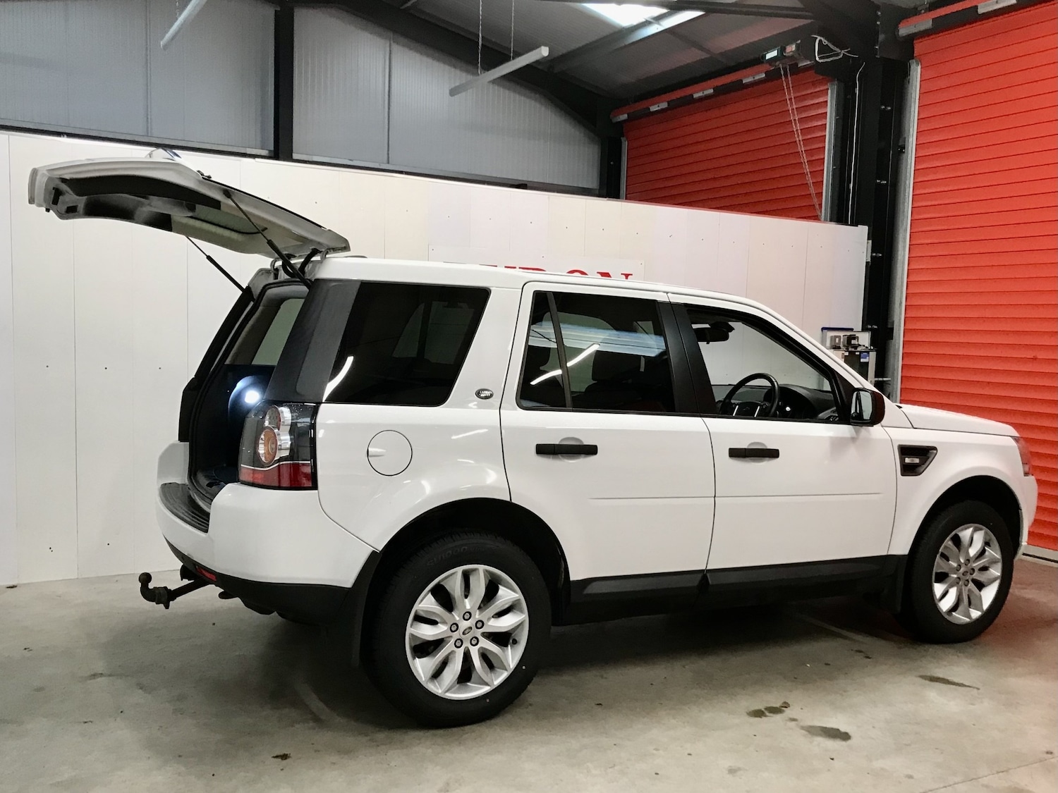 Used Land Rover Freelander 2013 for sale - 76921542: Photo 4