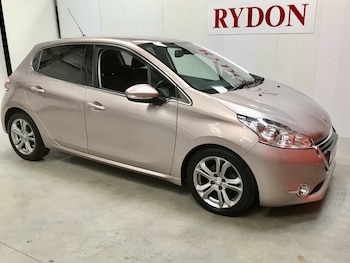 Used Peugeot 208 2014 for sale - 75641012: Photo