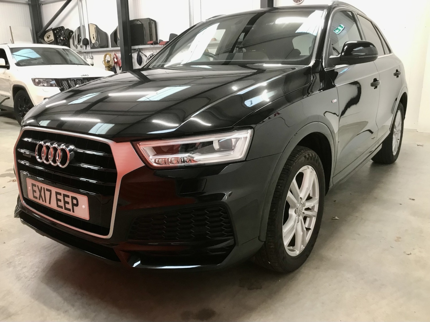 Used Audi Q3 2017 for sale - 76451991: Photo 2