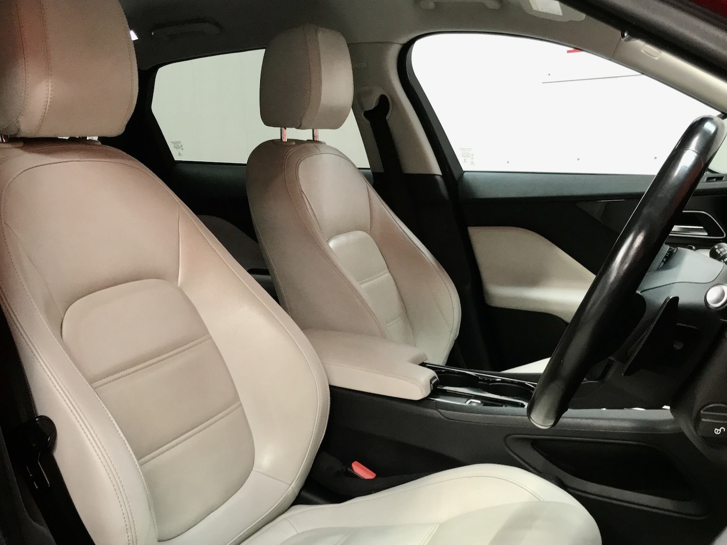 Used Jaguar F-Pace 2016 for sale - 77019186: Photo 6