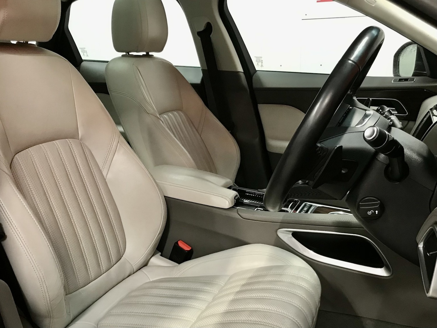 Used Jaguar F-Pace 2017 for sale - 77019422: Photo 7