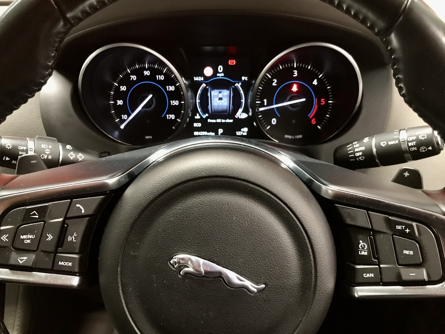 Used Jaguar F-Pace 2017 for sale - 77019422: Photo 9