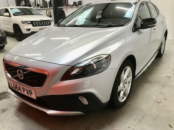 Used Volvo V40 2014 for sale - 75904366: Photo