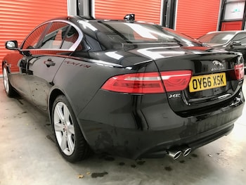 Used Jaguar XE 2016 for sale - 76413060: Photo