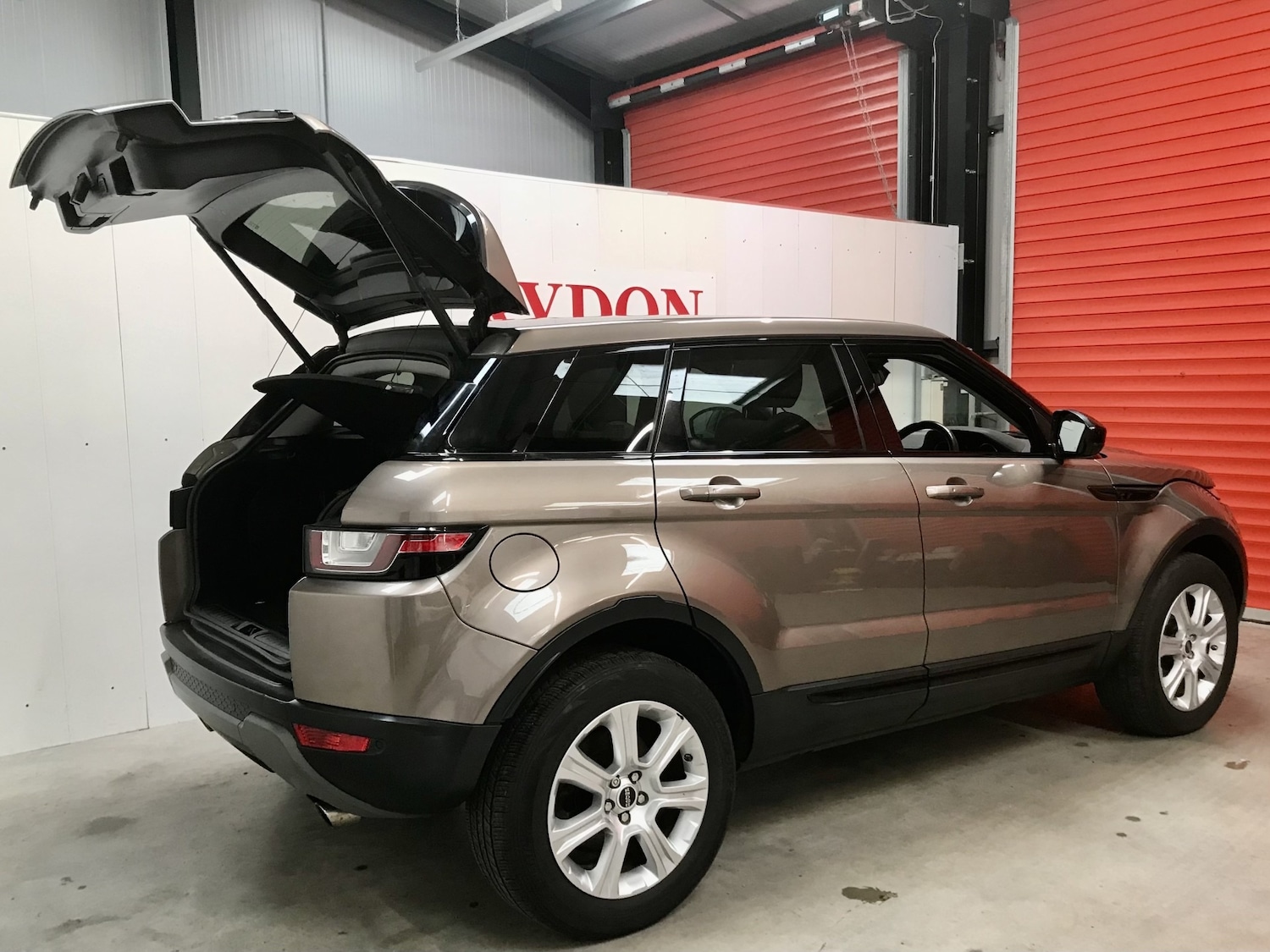 Used Land Rover Range Rover Evoque 2016 for sale - 77803703: Photo 4