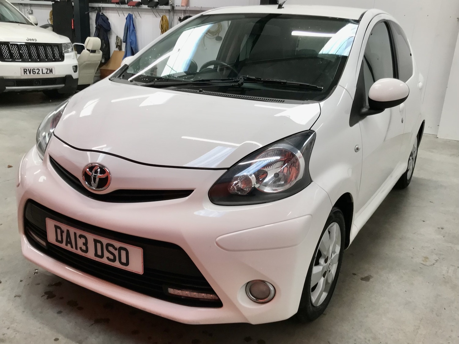Used Toyota AYGO 2013 for sale - 77045695: Photo 2