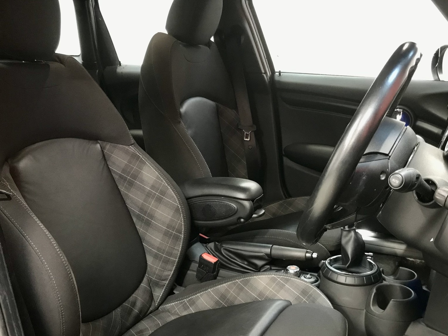 Used MINI Hatch 2015 for sale - 76807289: Photo 6