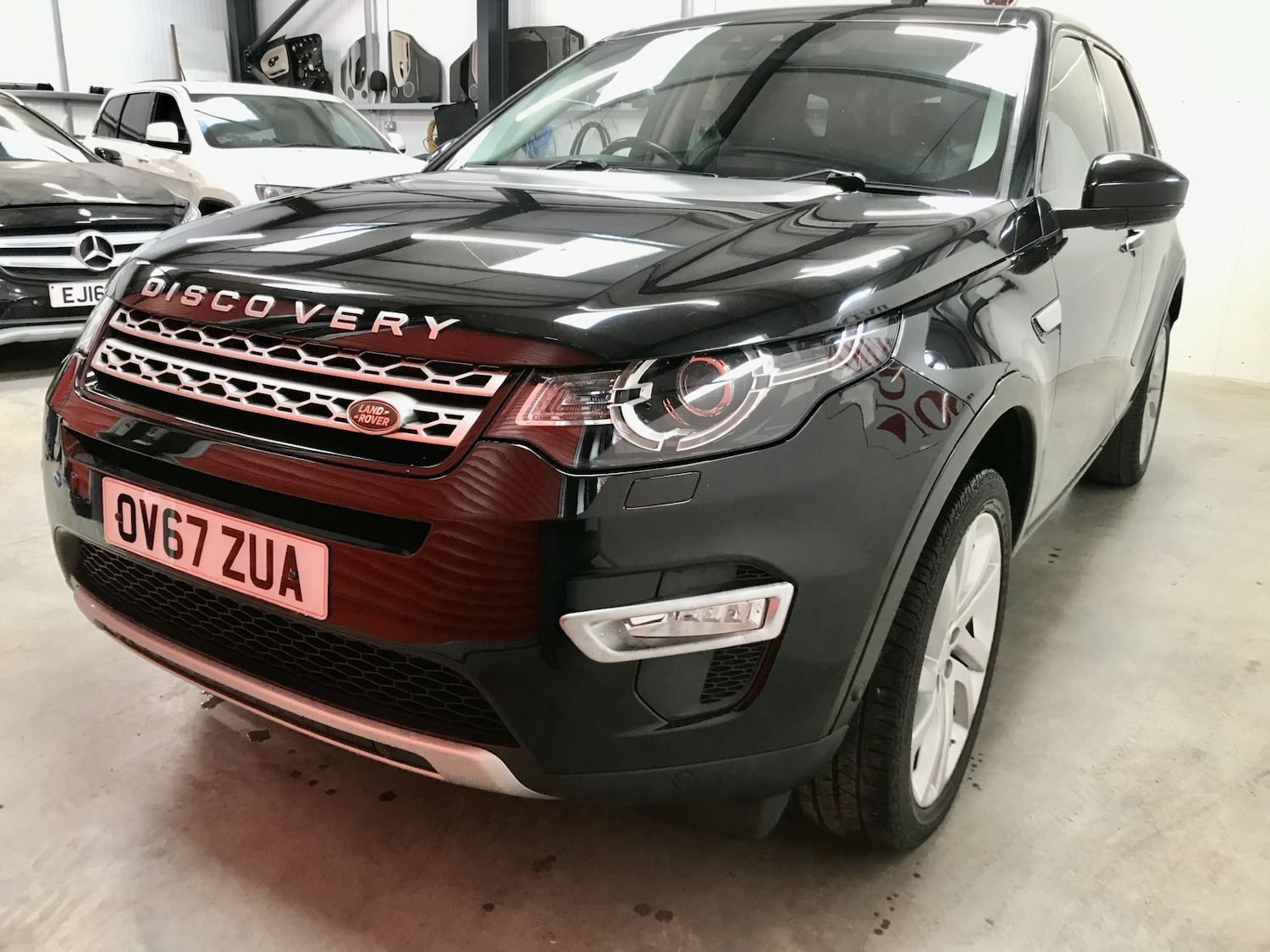 Used Land Rover Discovery Sport 2017 for sale - 77962044: Photo 2