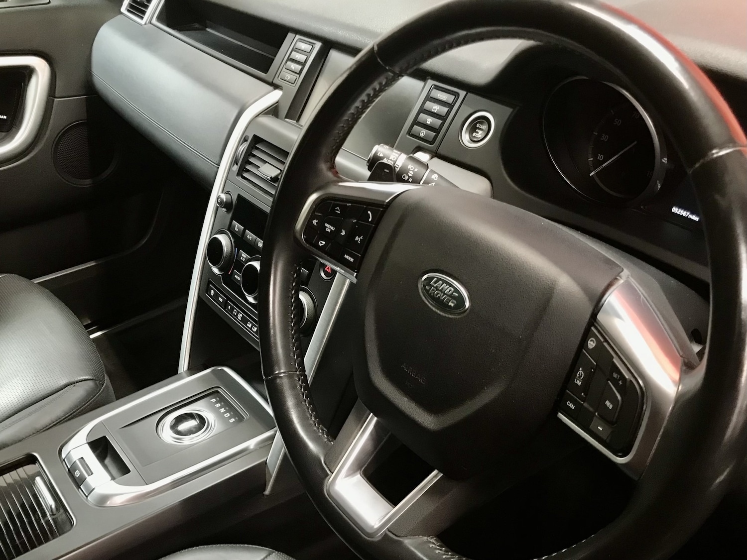 Used Land Rover Discovery Sport 2017 for sale - 77962044: Photo 9