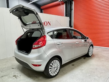Used Ford Fiesta 2010 for sale - 79164084: Photo