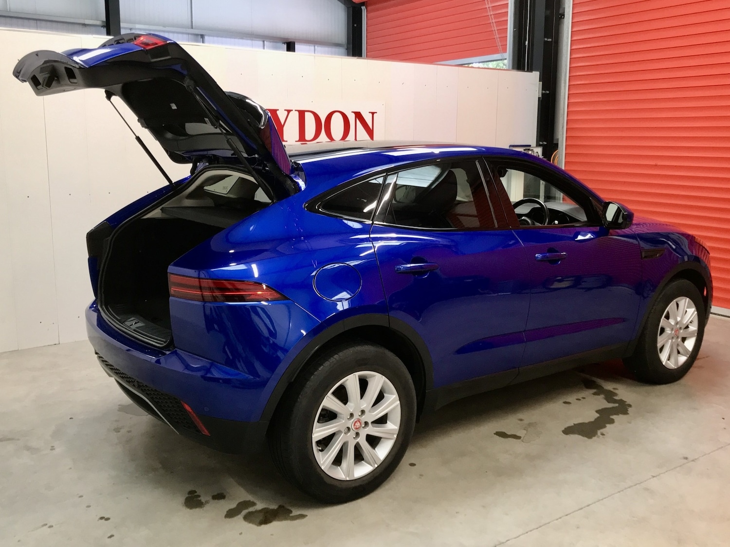 Used Jaguar E-Pace 2018 for sale - 76382828: Photo 4