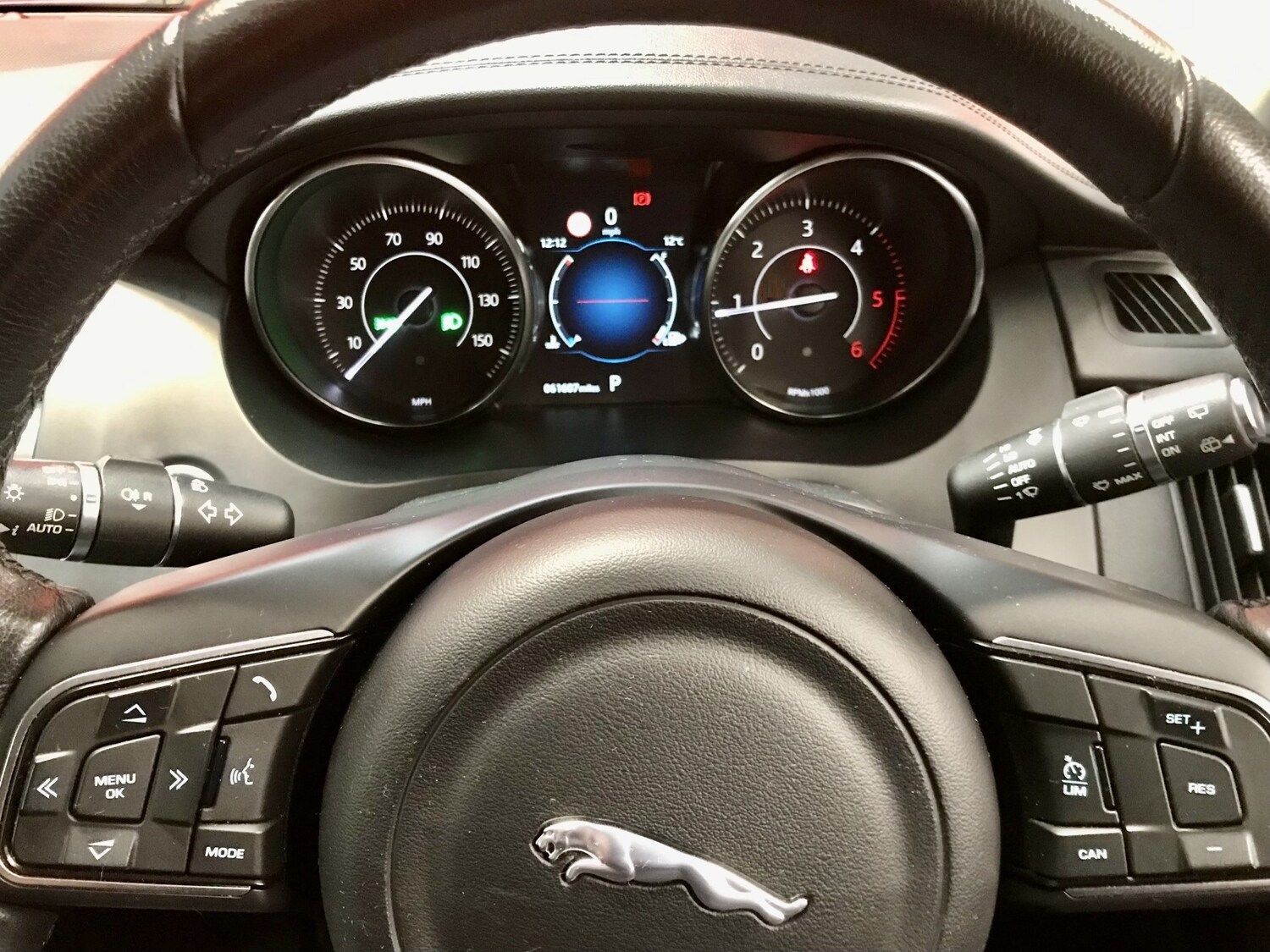 Used Jaguar E-Pace 2018 for sale - 76382828: Photo 8