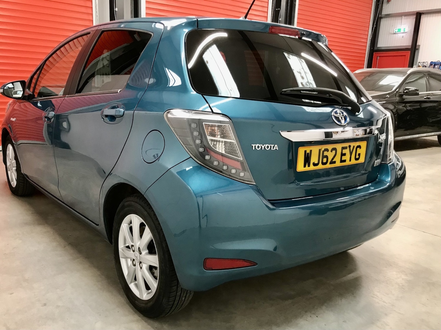 Used Toyota Yaris 2012 for sale - 76300841: Photo 3