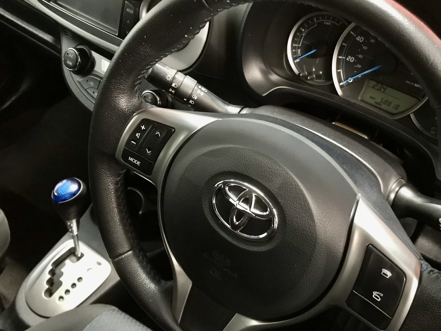 Used Toyota Yaris 2012 for sale - 76300841: Photo 7