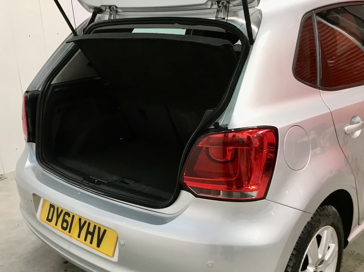 Used Volkswagen Polo 2011 for sale - 76969126: Photo 12