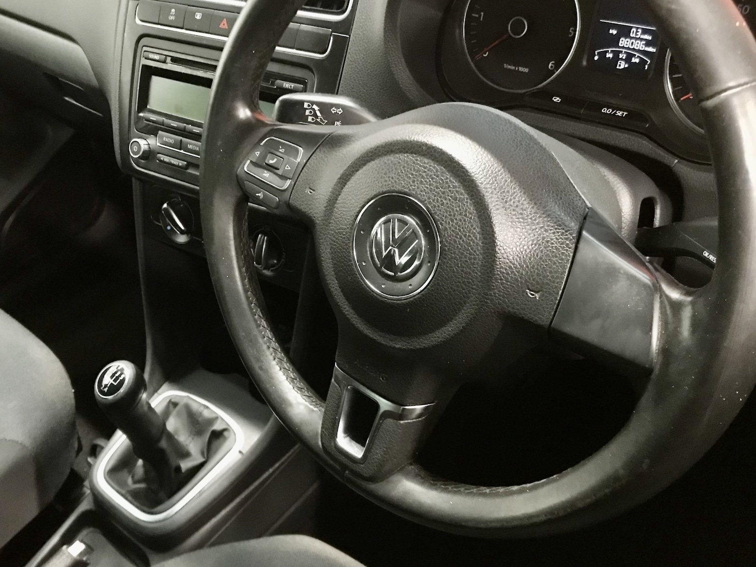 Used Volkswagen Polo 2011 for sale - 76969126: Photo 7